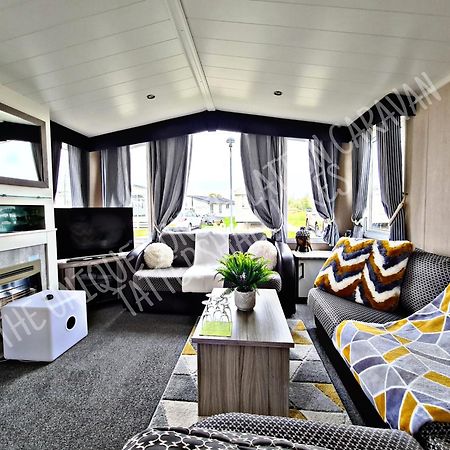 Tattershall Luxury Hot Tub Caravan Exterior photo